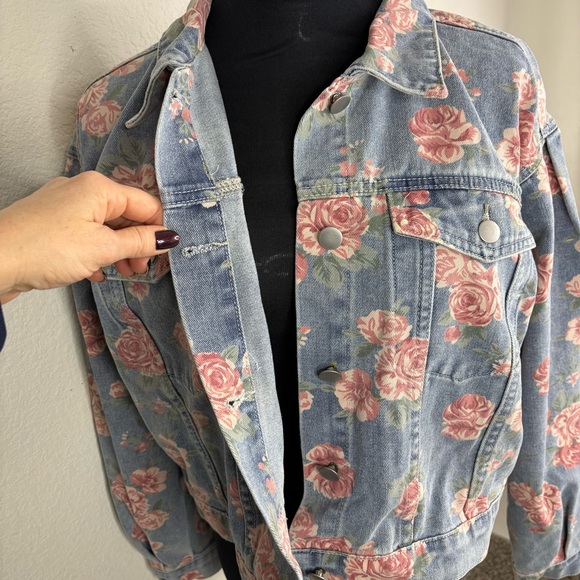 Floral Denim Jacket - Picture 5 of 7